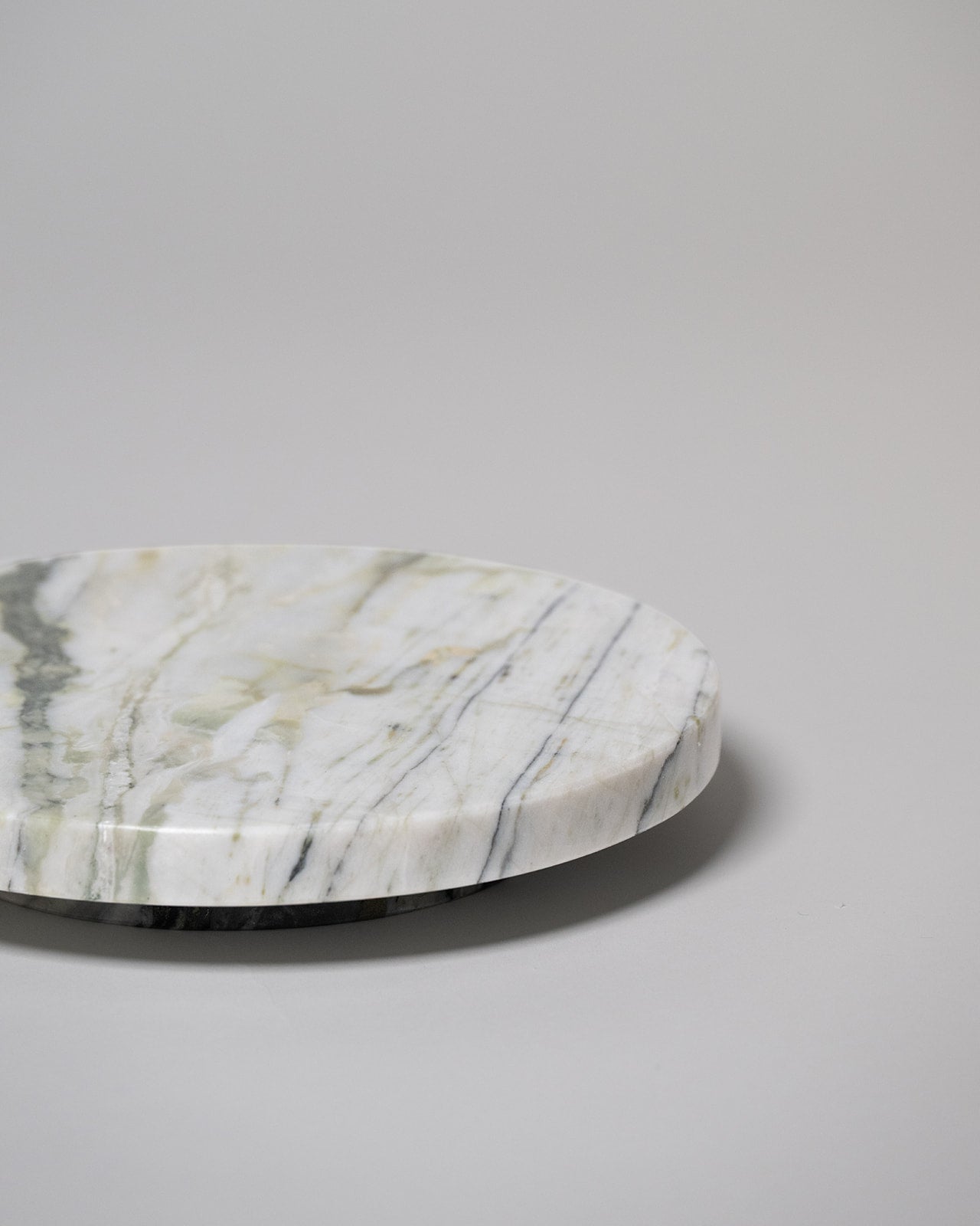 Nikos Offering Pedestal - Green