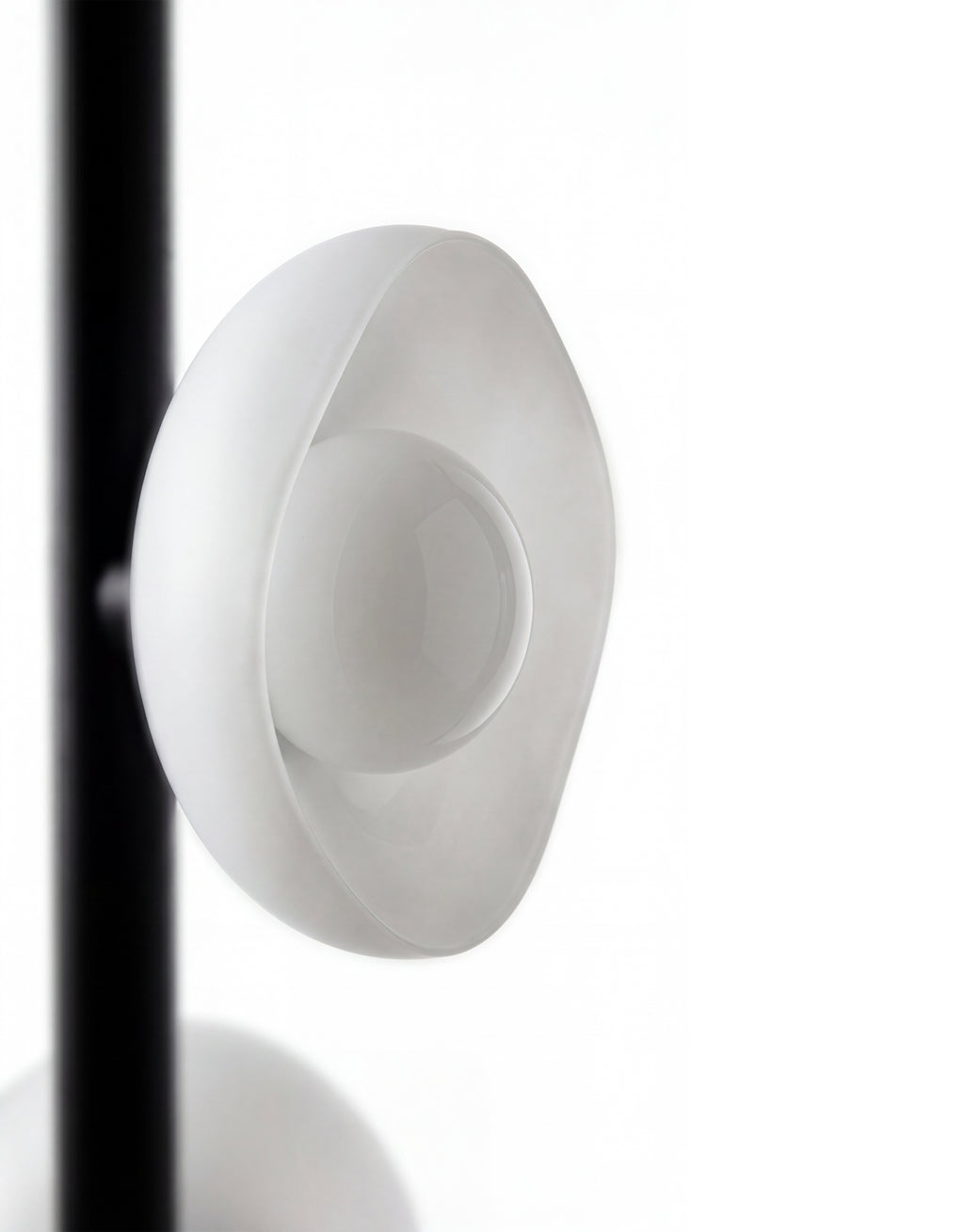 Selene Vertical Pendant