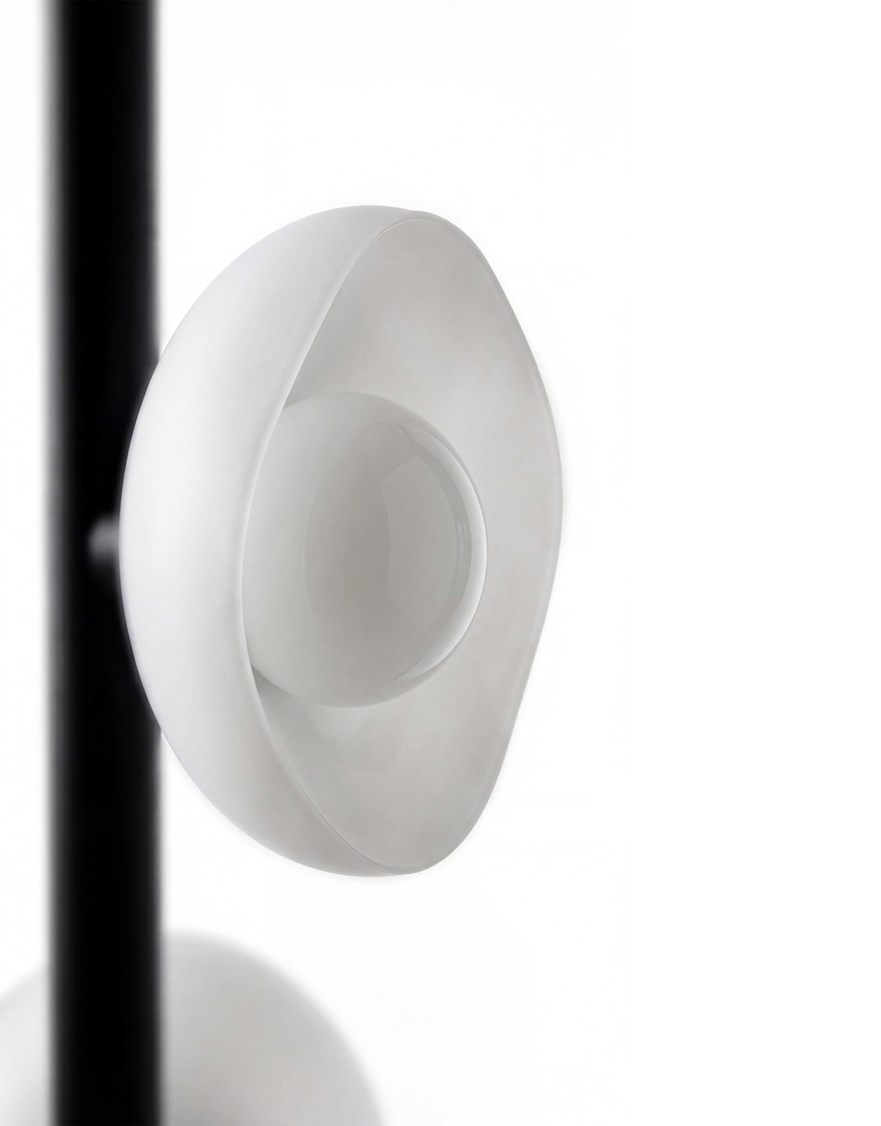 Selene Vertical Pendant