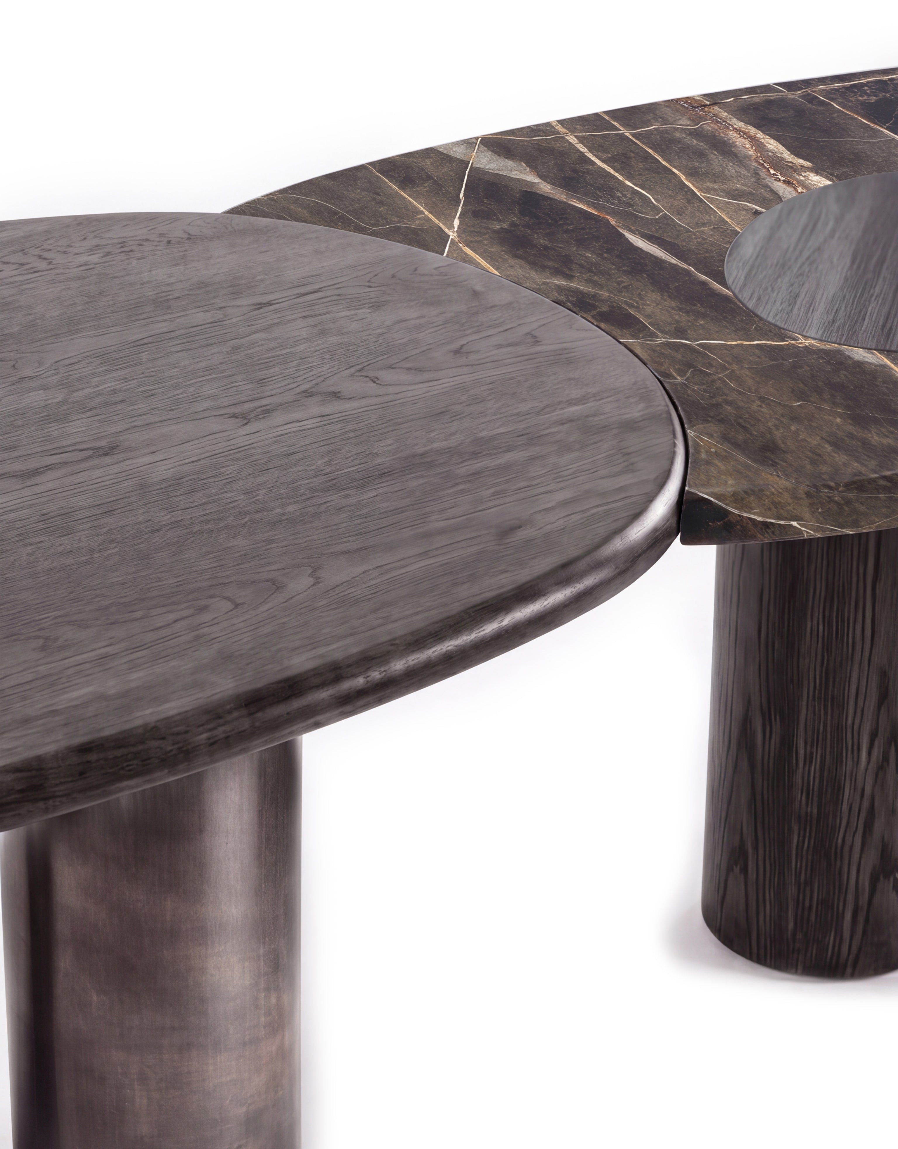 Metis Dining Table