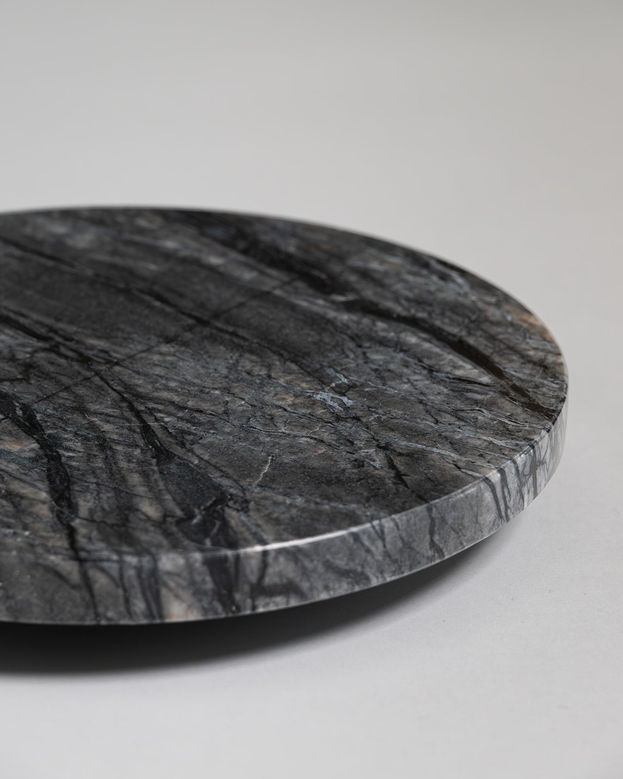 Nikos Offering Pedestal - Black