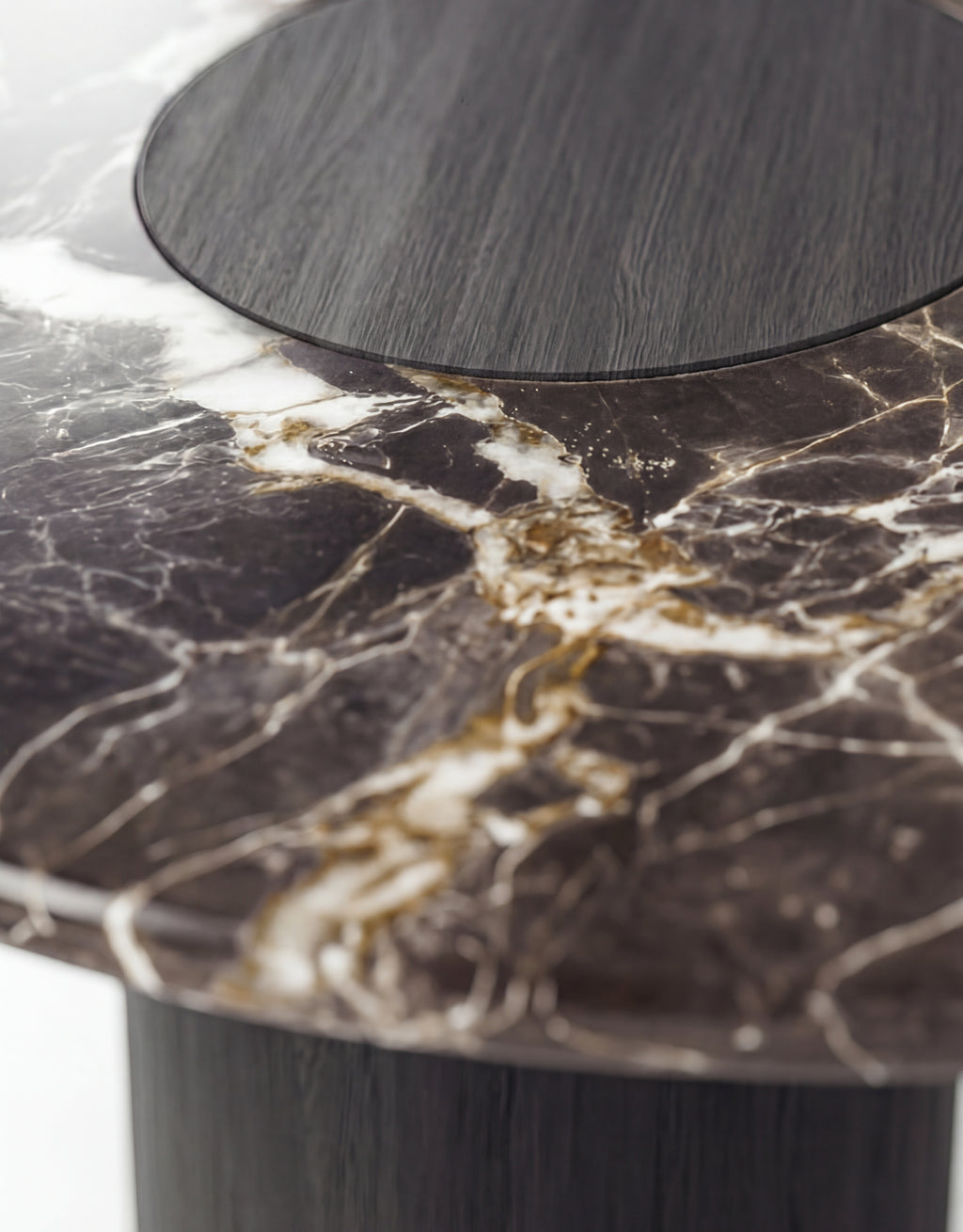 Metis Dining Table