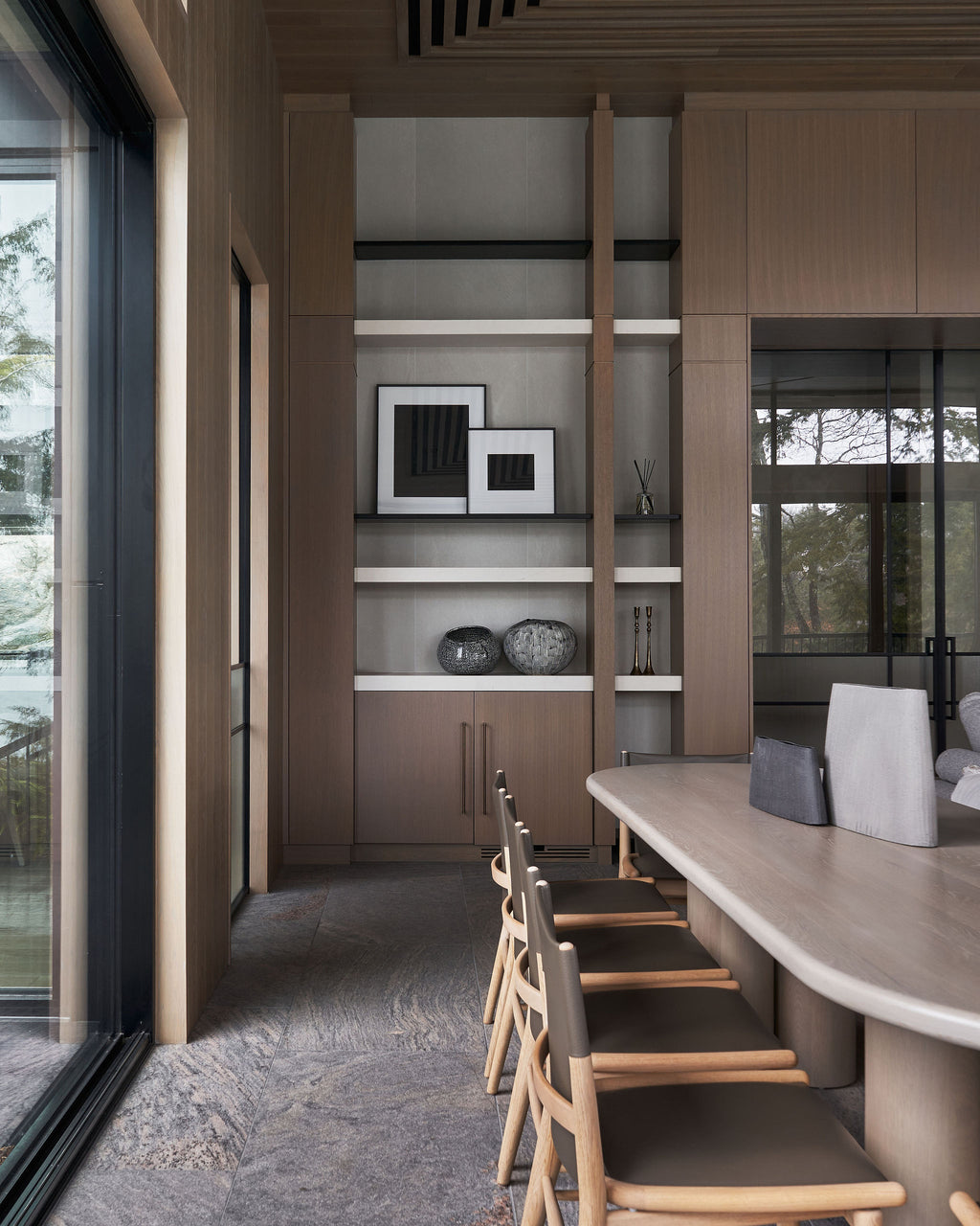 Thalia Table